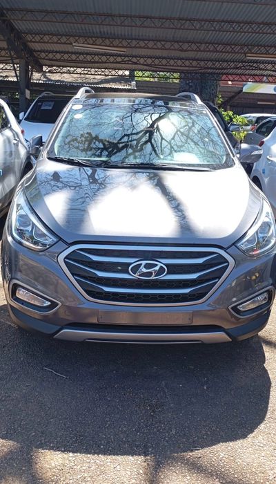 Hyundai Tucson thumbnail 1