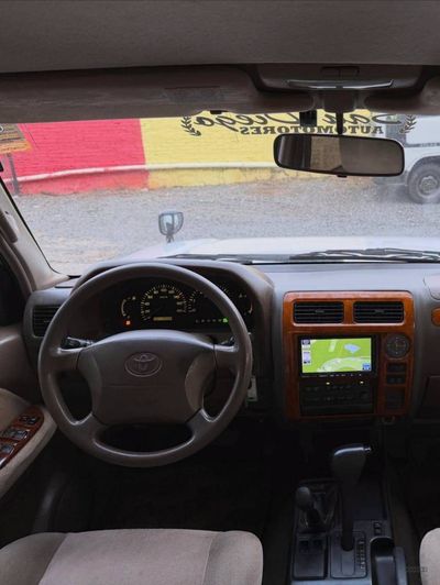 Toyota Land Cruiser Prado miniatura 5