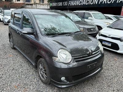 Toyota Sienta thumbnail 1