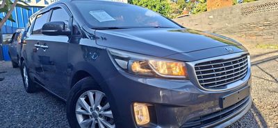 Kia Carnival thumbnail 1