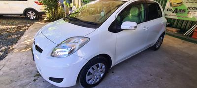 Toyota Vitz thumbnail 1