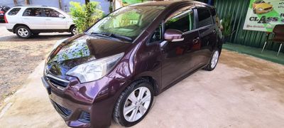 Toyota Ractis 2011