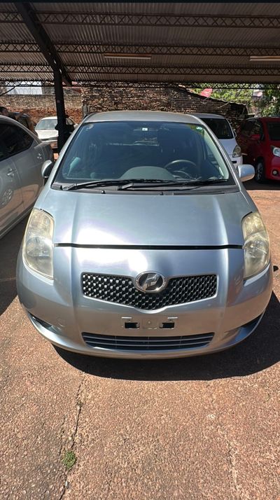 Toyota Vitz thumbnail 1