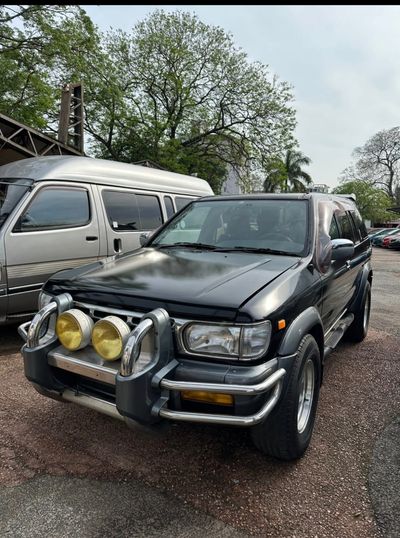 Nissan Terrano thumbnail 1