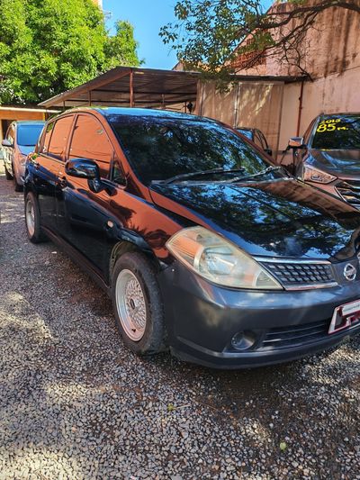 Nissan Tiida thumbnail 1