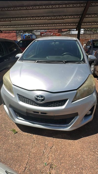 Toyota Yaris thumbnail 1