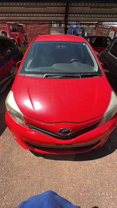 Toyota Vitz thumbnail 1