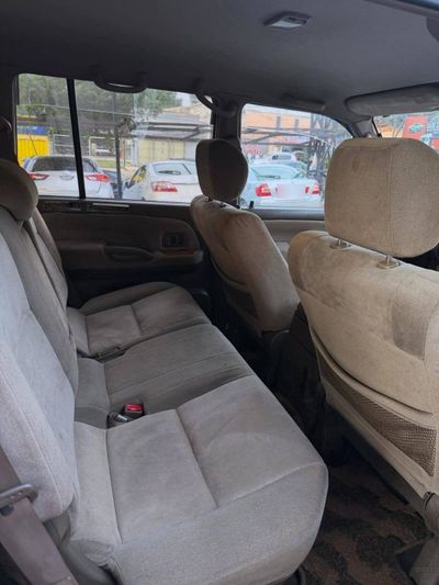 Toyota Land Cruiser Prado miniatura 4