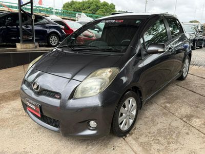 Toyota Vitz thumbnail 1