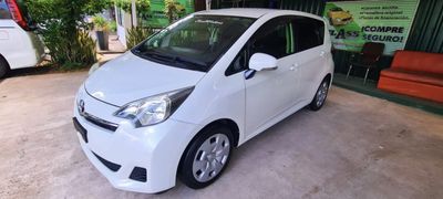 Toyota Ractis 2012