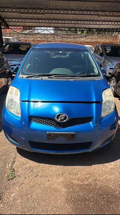 Toyota Vitz thumbnail 1