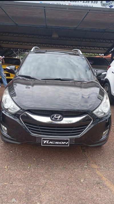 Hyundai Tucson thumbnail 1