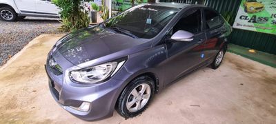 Hyundai Accent thumbnail 1