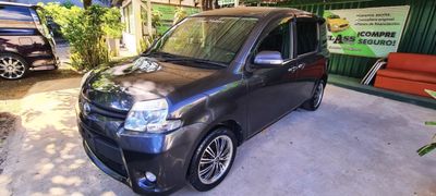 Toyota Sienta 2011