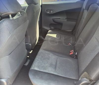 Toyota Ractis miniatura 6