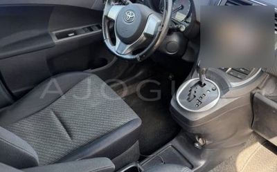Toyota Ractis miniatura 4