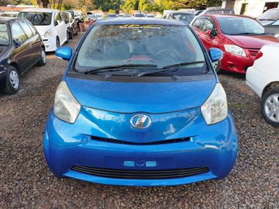 Toyota iQ thumbnail 1
