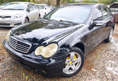 Mercedes-Benz C-Klasse thumbnail 1