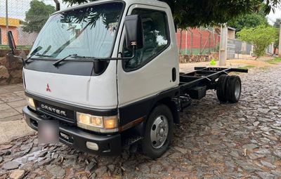 Mitsubishi Canter thumbnail 1