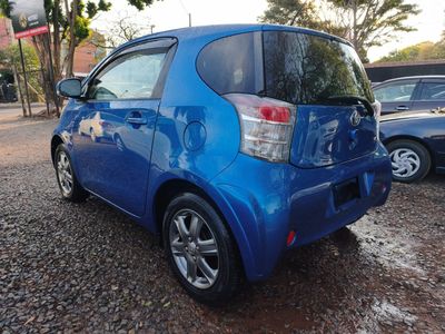 Toyota iQ miniatura 9