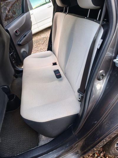 Toyota Vitz miniatura 5