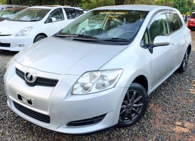 Toyota Auris thumbnail 1