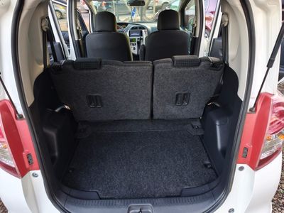Toyota Ractis miniatura 8