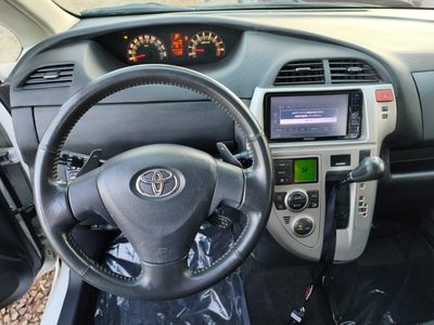 Toyota Ractis miniatura 7