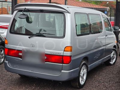 Toyota Granvia miniatura 17