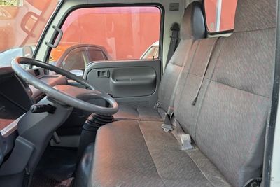 Nissan Atlas miniatura 17