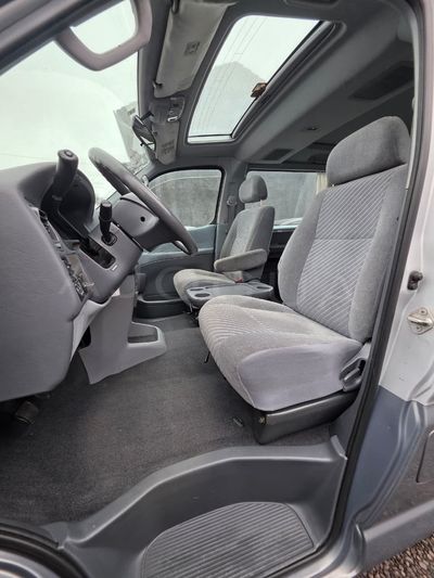 Toyota Granvia miniatura 6