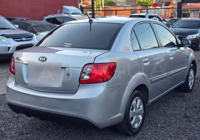 Kia Rio miniatura 5