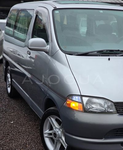 Toyota Granvia miniatura 12