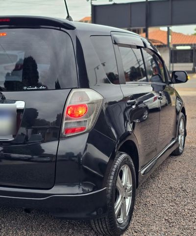 Toyota Ractis miniatura 10