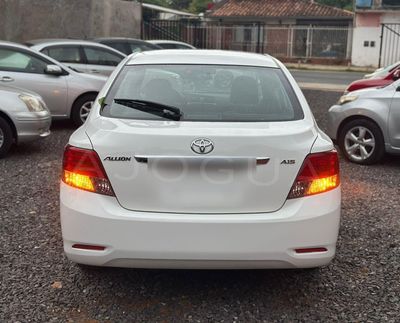 Toyota Allion miniatura 9