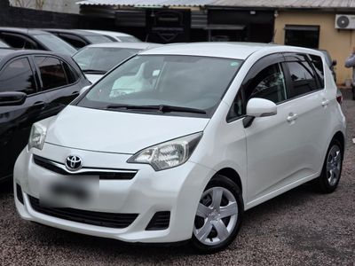 Toyota Ractis miniatura 7