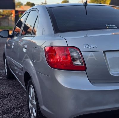 Kia Rio miniatura 7