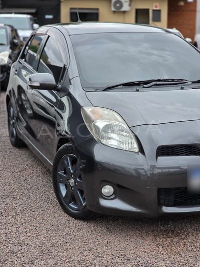 Toyota Vitz miniatura 11