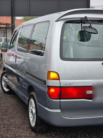 Toyota Granvia miniatura 9