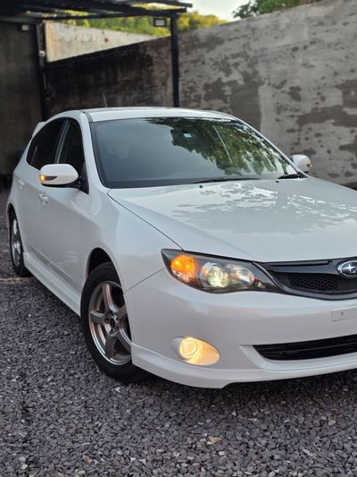 Subaru Impreza thumbnail 1