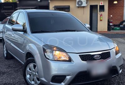 Kia Rio miniatura 2