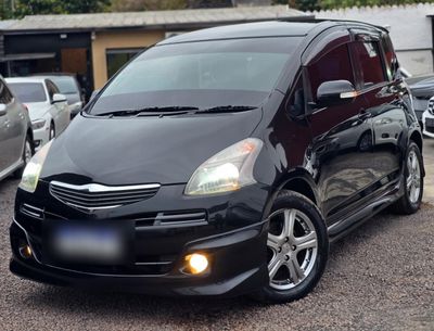 Toyota Ractis miniatura 6