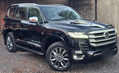 Toyota Land Cruiser thumbnail 1