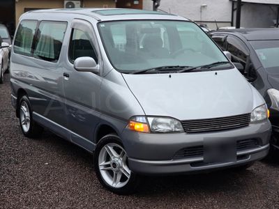 Toyota Granvia miniatura 15