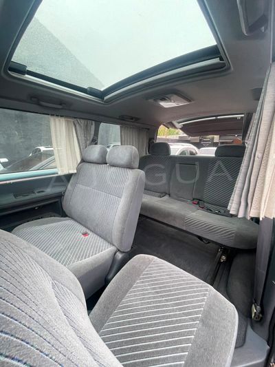 Toyota Granvia miniatura 7