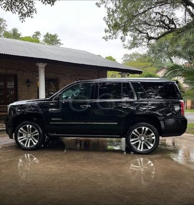 GMC Yukon miniatura 3