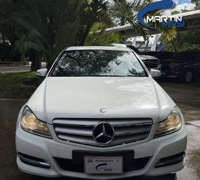 Mercedes-Benz C180 thumbnail 1