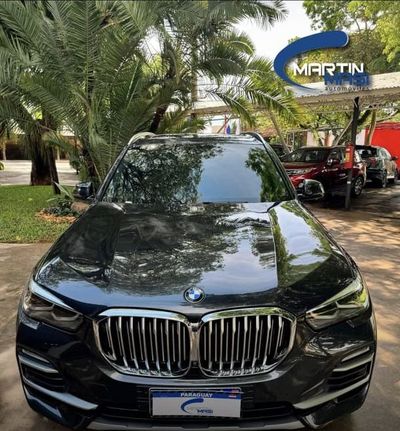 BMW X5 thumbnail 1