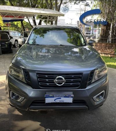 Nissan Frontier thumbnail 1