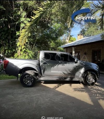Nissan Frontier miniatura 2